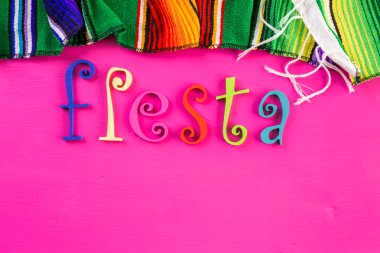 Fiesta geleneksel renkli masa süslemeleri