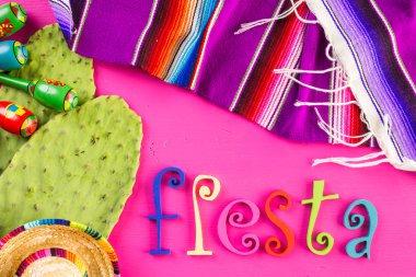 Fiesta geleneksel renkli masa süslemeleri