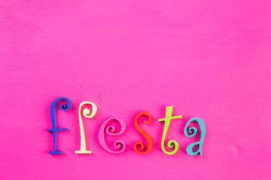 Fiesta geleneksel renkli masa süslemeleri 