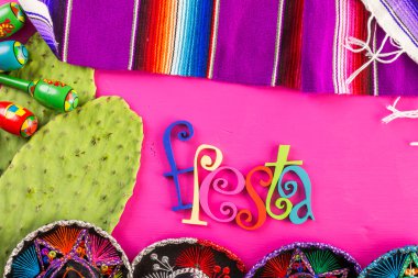 Fiesta geleneksel renkli masa süslemeleri 