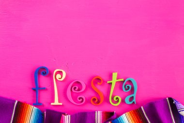 Fiesta geleneksel renkli masa süslemeleri 