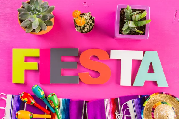 Fiesta barevné stolní dekorace — Stock fotografie