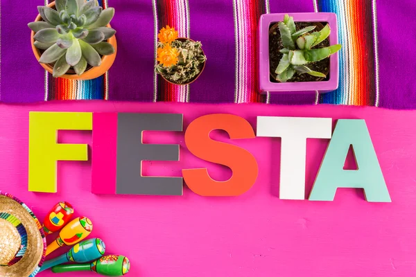 Fiesta decorações de mesa coloridas — Fotografia de Stock