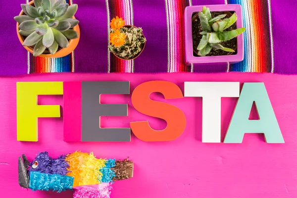 Fiesta colorful table decorations — Stock Photo, Image