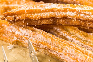 Churro toz şeker ile