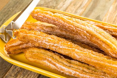 Churro toz şeker ile