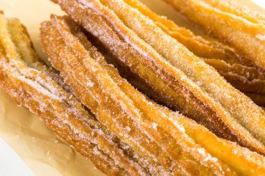 Churro toz şeker ile