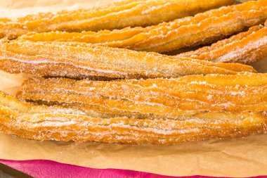 Churro toz şeker ile