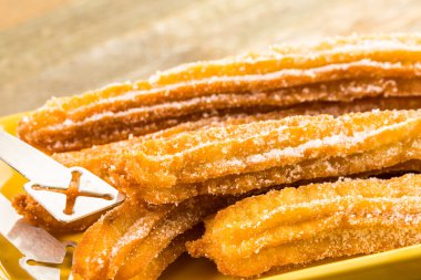 Churro toz şeker ile