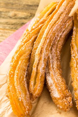 Churro toz şeker ile