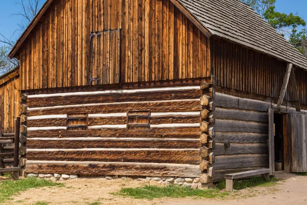 Ancienne grange sur la ferme du Midwest — Photo