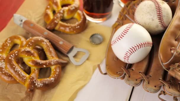 Comida fiesta de béisbol — Vídeo de stock