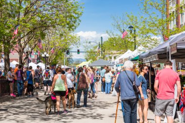 Çiftçiler piyasada bulunan alışveriş hafta sonu 