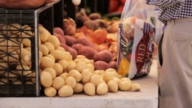 Çiftçiler piyasada bulunan alışveriş hafta sonu 