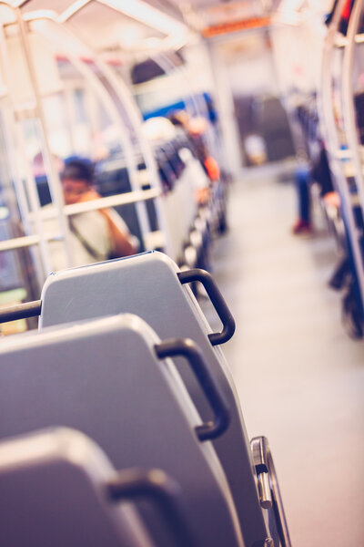 Интерьер пригородного поезда
