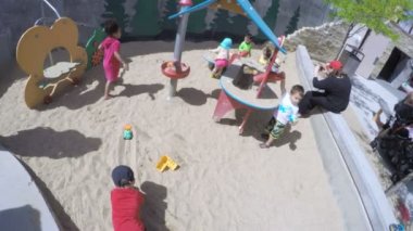 Kentsel alanda yürümeye başlayan Çocuk Bahçesi