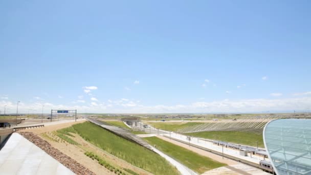 Denver Aeropuerto estación de tren de cercanías — Vídeo de stock