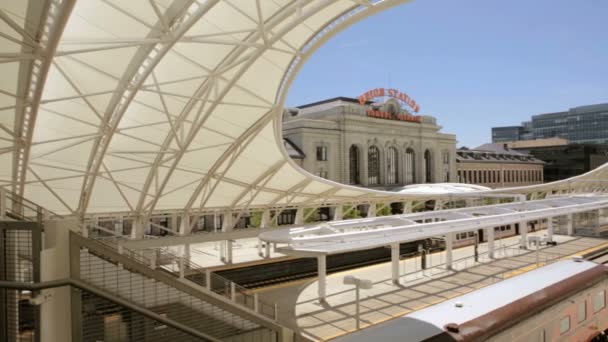 Denver Union İstasyonu tren platformu — Stok video