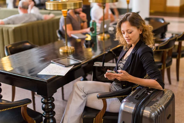 Woman at Union Station — Stock Photo, Image