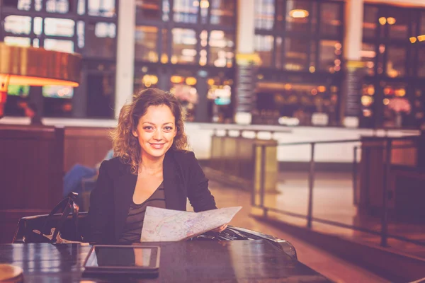 Frau auf Gewerkschaftsstation — Stockfoto