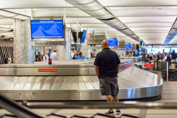 Utsikt över bagageutlämning — Stockfoto