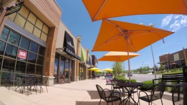 Tipik Kuzey Amerika Açık alışveriş merkezi