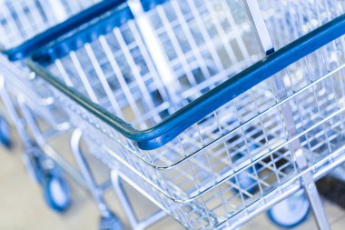 Metal çamaşır sepetleri