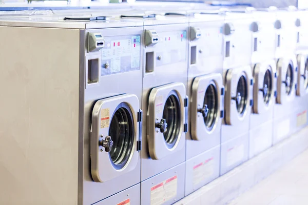 Industriella tvättmaskiner — Stockfoto