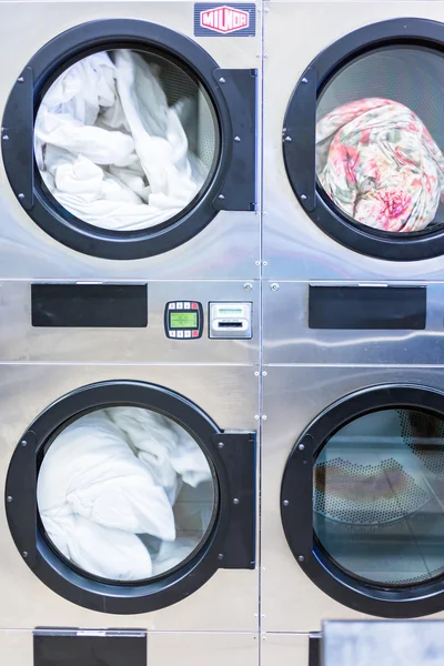 Endüstriyel çamaşır makineleri