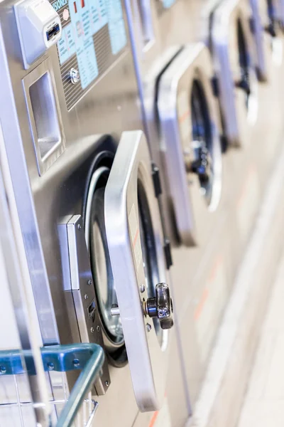 Endüstriyel çamaşır makineleri