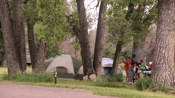 Acampamento de verão no Cherry Creek State Park — Vídeo de Stock