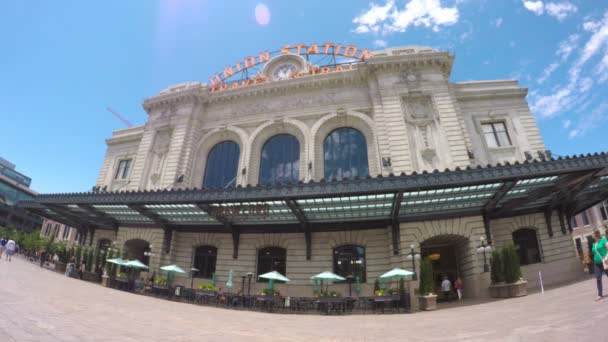 Plaza på framsidan av den Union Station. — Stockvideo