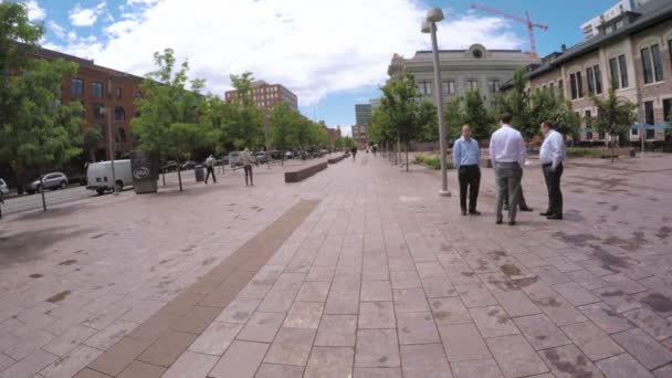 Plaza in voorzijde van het Union Station. — Stockvideo