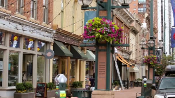 Historischer Larimer Platz im Sommer. — Stockvideo