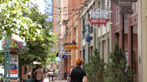 Historische Larimer plein in de zomer. — Stockvideo