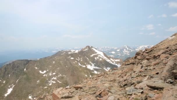 Pohled z vrcholu Mount Evans. — Stock video