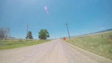 Güney Denver kırsal toprak yolda araba araba