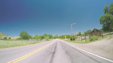 Güney Wadsworth Blvd üzerinde araba araba