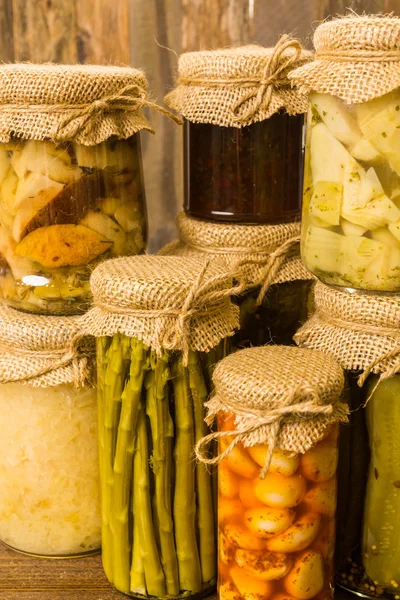 Házi készítésű konzerv zöldség — Stock Fotó