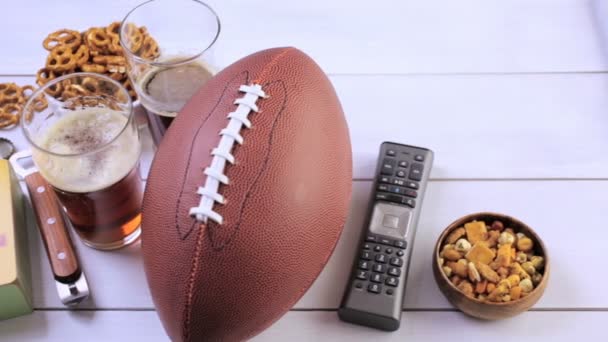 Aperitivos para a festa de futebol — Vídeo de Stock