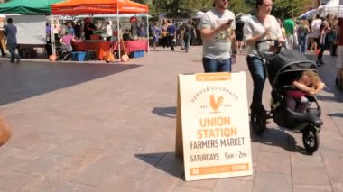 Çiftçi pazar ön kısmında Union Station.