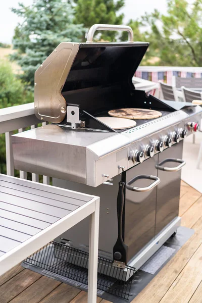 Preheating Pizza Stones Outdoor Gas Grill — Stock Photo, Image