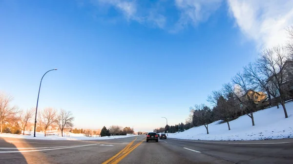 Rijden Door Typisch Amerikaanse Voorsteden Een Koude Winterochtend — Stockfoto