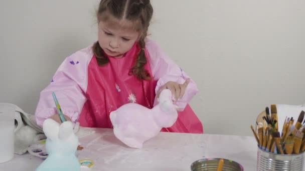 Niña Que Trabaja Proyecto Arte Para Aprendizaje Distancia Casa Durante — Vídeo de stock