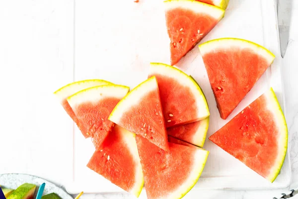 Tranches Pastèque Sans Pépins Rouges Popsicles Pour Enfants — Photo