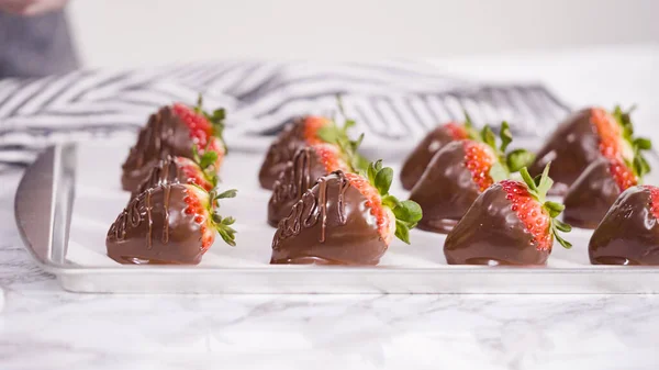 Step Step Dipping Organic Strawberries Bowl Melted Chocolate Prepare Chocolate — Stock Photo, Image