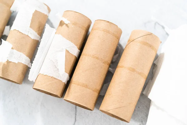 Rollos Papel Higiénico Vacíos Usados Sobre Fondo Gris — Foto de Stock