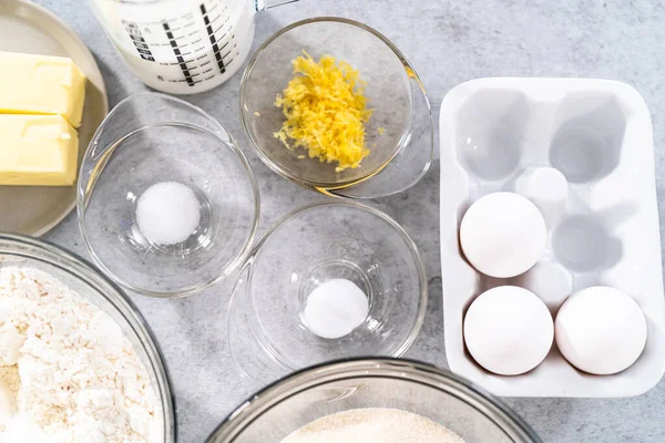 Ingredients Glass Mixing Bowls Bake Lemon Pound Cake — Stock Photo, Image