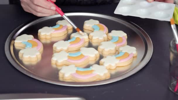 Επίπεδη Βήμα Βήμα Ζωγραφική Glitter Τροφίμων Πάνω Από Unicorn Μπισκότα — Αρχείο Βίντεο