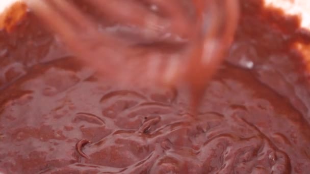 Misturar Ingredientes Para Assar Cupcakes Veludo Vermelho — Vídeo de Stock